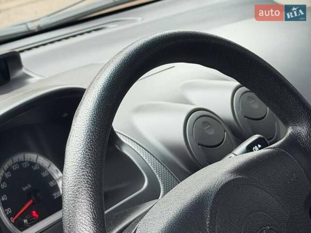 Красный ЗАЗ Вида, объемом двигателя 1.4 л и пробегом 45 тыс. км за 5950 $, фото 37 на Automoto.ua