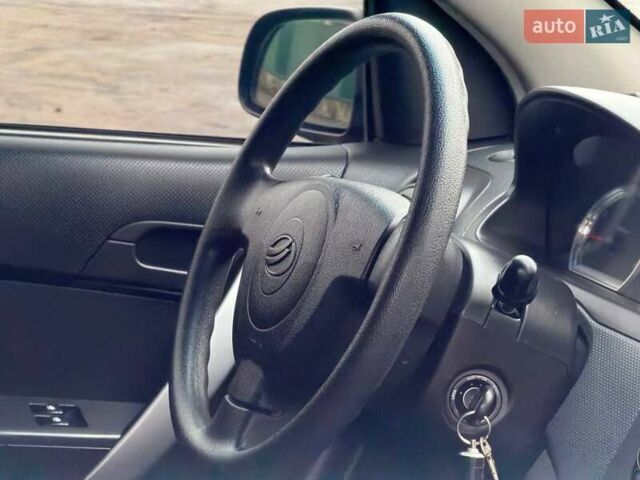 Красный ЗАЗ Вида, объемом двигателя 1.4 л и пробегом 45 тыс. км за 5950 $, фото 35 на Automoto.ua