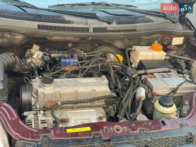 Красный ЗАЗ Вида, объемом двигателя 1.5 л и пробегом 140 тыс. км за 3500 $, фото 6 на Automoto.ua
