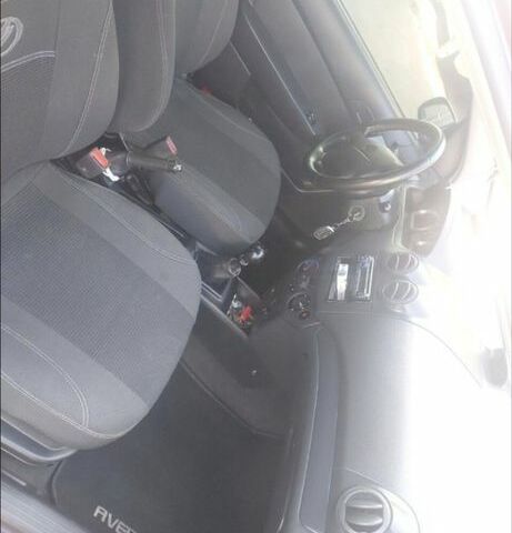 Красный ЗАЗ Вида, объемом двигателя 1.5 л и пробегом 120 тыс. км за 4100 $, фото 3 на Automoto.ua