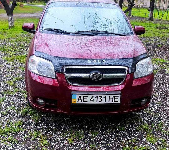 Красный ЗАЗ Вида, объемом двигателя 1.5 л и пробегом 73 тыс. км за 5500 $, фото 6 на Automoto.ua