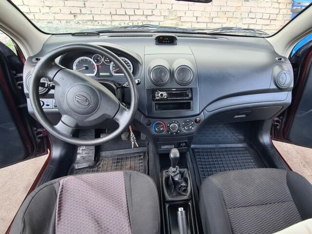 Красный ЗАЗ Вида, объемом двигателя 1.5 л и пробегом 105 тыс. км за 3500 $, фото 1 на Automoto.ua