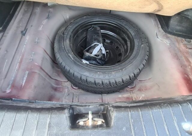 Красный ЗАЗ Вида, объемом двигателя 1.5 л и пробегом 105 тыс. км за 3500 $, фото 9 на Automoto.ua