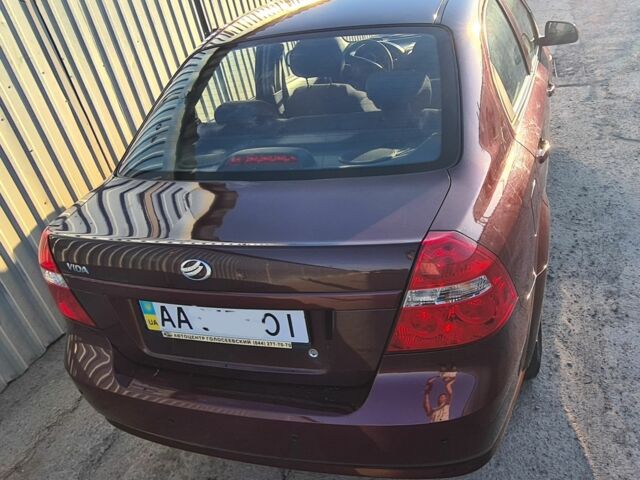 Красный ЗАЗ Вида, объемом двигателя 1.5 л и пробегом 105 тыс. км за 3500 $, фото 4 на Automoto.ua