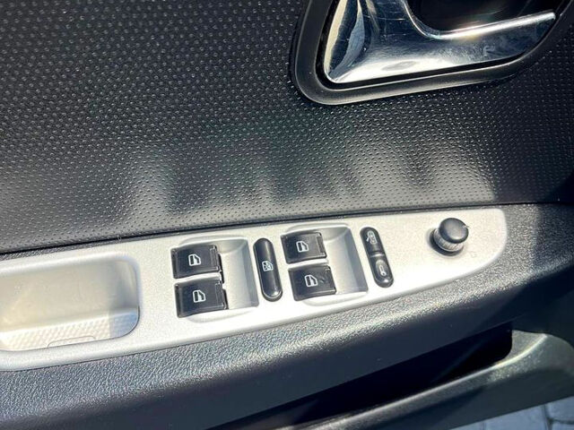 Сірий ЗАЗ Віда, об'ємом двигуна 1.5 л та пробігом 103 тис. км за 4750 $, фото 4 на Automoto.ua