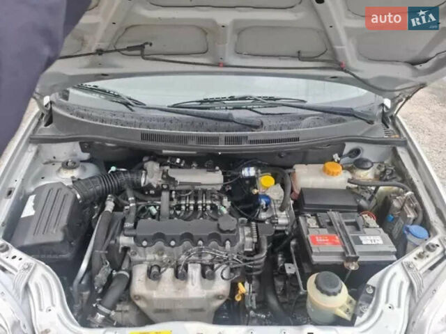 Сірий ЗАЗ Віда, об'ємом двигуна 1.4 л та пробігом 160 тис. км за 2800 $, фото 6 на Automoto.ua