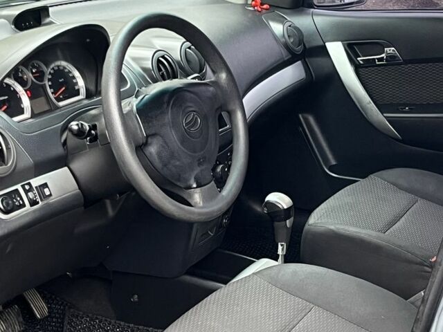 Серый ЗАЗ Вида, объемом двигателя 1.4 л и пробегом 280 тыс. км за 3350 $, фото 7 на Automoto.ua