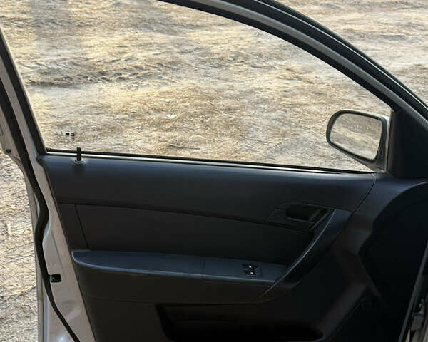 Серый ЗАЗ Вида, объемом двигателя 1.5 л и пробегом 176 тыс. км за 3400 $, фото 11 на Automoto.ua