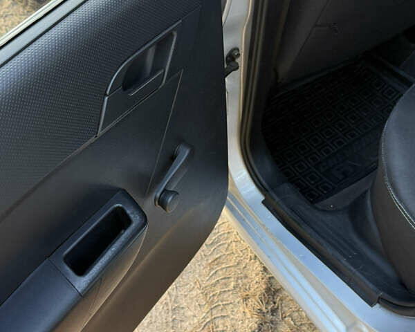 Серый ЗАЗ Вида, объемом двигателя 1.5 л и пробегом 176 тыс. км за 3400 $, фото 10 на Automoto.ua