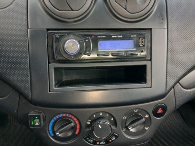 Серый ЗАЗ Вида, объемом двигателя 1.5 л и пробегом 192 тыс. км за 3800 $, фото 8 на Automoto.ua