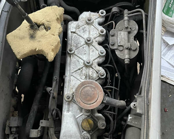 Белый ЗАЗ A07А I-VAN, объемом двигателя 5.7 л и пробегом 300 тыс. км за 12500 $, фото 11 на Automoto.ua