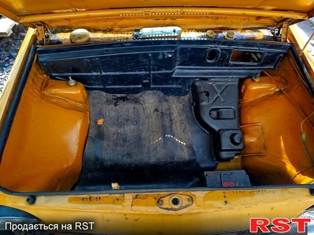 Желтый ЗАЗ Запорожець, объемом двигателя 1.2 л и пробегом 130 тыс. км за 375 $, фото 3 на Automoto.ua