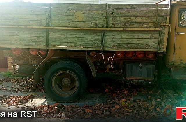 ЗИЛ 130, объемом двигателя 6 л и пробегом 300 тыс. км за 3000 $, фото 1 на Automoto.ua