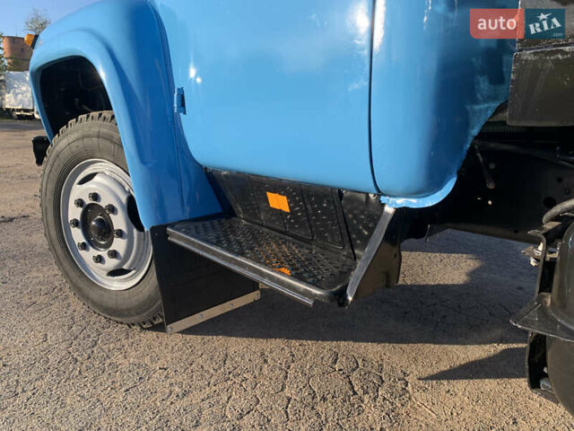 Синий ЗИЛ 130, объемом двигателя 4.75 л и пробегом 100 тыс. км за 16500 $, фото 17 на Automoto.ua