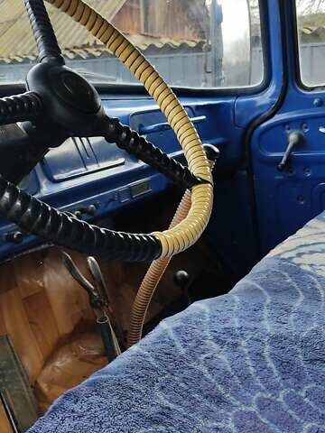 Синий ЗИЛ 130, объемом двигателя 4.75 л и пробегом 4 тыс. км за 9500 $, фото 4 на Automoto.ua