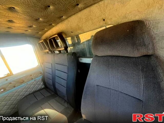 Синий ЗИЛ 130, объемом двигателя 4.8 л и пробегом 200 тыс. км за 11000 $, фото 5 на Automoto.ua