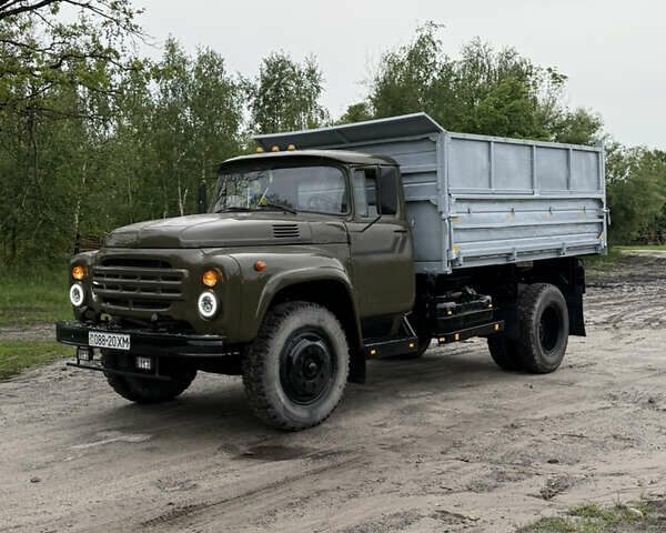 Зеленый ЗИЛ 130, объемом двигателя 4.75 л и пробегом 23 тыс. км за 7400 $, фото 4 на Automoto.ua