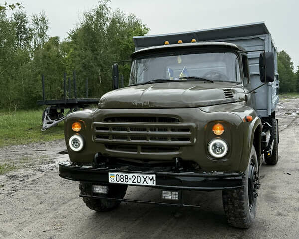 Зеленый ЗИЛ 130, объемом двигателя 4.75 л и пробегом 23 тыс. км за 7400 $, фото 2 на Automoto.ua