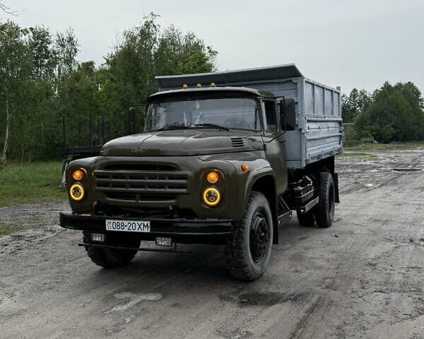 Зеленый ЗИЛ 130, объемом двигателя 4.75 л и пробегом 23 тыс. км за 7400 $, фото 1 на Automoto.ua