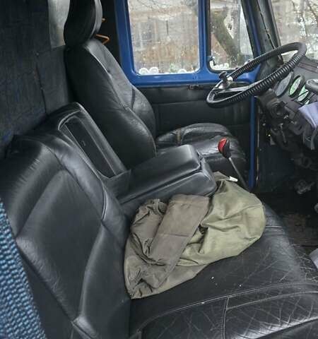 Синий ЗИЛ 4331, объемом двигателя 8.74 л и пробегом 89 тыс. км за 10500 $, фото 10 на Automoto.ua