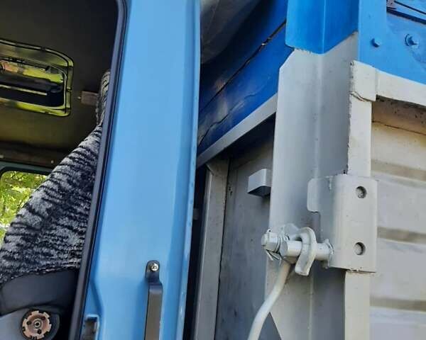 Синій ЗІЛ 433362, об'ємом двигуна 5.96 л та пробігом 450 тис. км за 25000 $, фото 3 на Automoto.ua