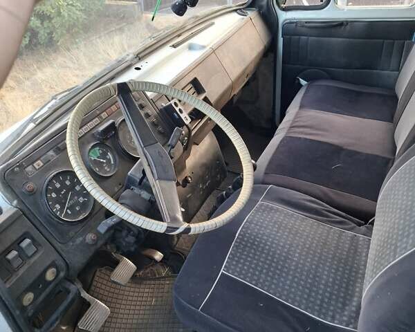 Белый ЗИЛ 5301 (Бычок), объемом двигателя 4.75 л и пробегом 200 тыс. км за 3300 $, фото 2 на Automoto.ua