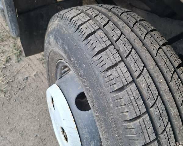 Белый ЗИЛ 5301 (Бычок), объемом двигателя 4.75 л и пробегом 200 тыс. км за 3300 $, фото 10 на Automoto.ua