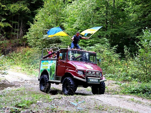 ЗИЛ 5301 (Бычок), объемом двигателя 4.8 л и пробегом 0 тыс. км за 16500 $, фото 2 на Automoto.ua