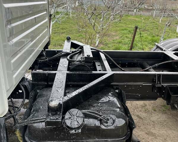 Серый ЗИЛ 5301 (Бычок), объемом двигателя 4.57 л и пробегом 50 тыс. км за 15000 $, фото 13 на Automoto.ua