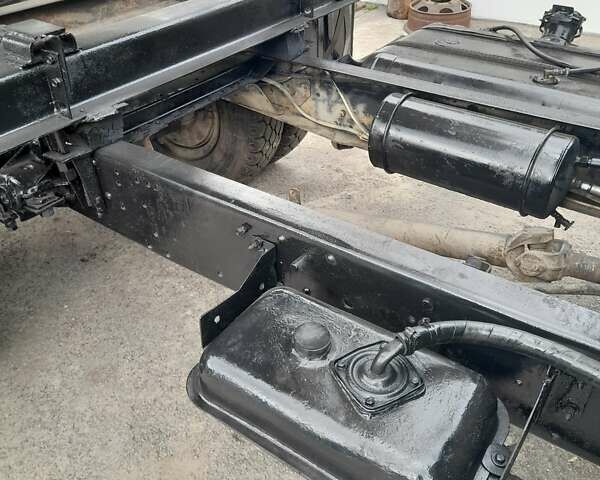 ЗИЛ ММЗ 554 1990 в Ровно на Automoto.ua Зеленый ЗИЛ ММЗ 554, объемом двигателя 6 л и пробегом 5 тыс. км за 8700 $, фото 9 на Automoto.ua