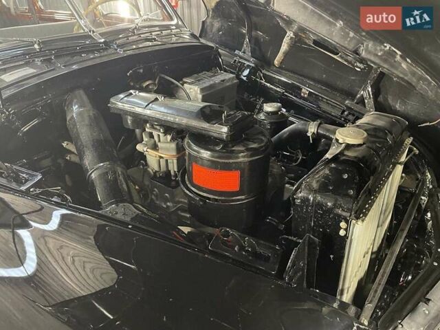 Черный ЗИМ 12, объемом двигателя 3.5 л и пробегом 8 тыс. км за 65000 $, фото 20 на Automoto.ua