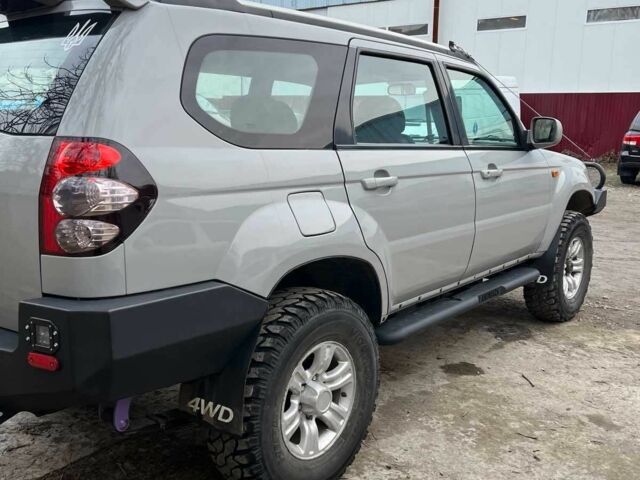 Сірий ЗХ Лендмарк, об'ємом двигуна 2.4 л та пробігом 159 тис. км за 10000 $, фото 14 на Automoto.ua