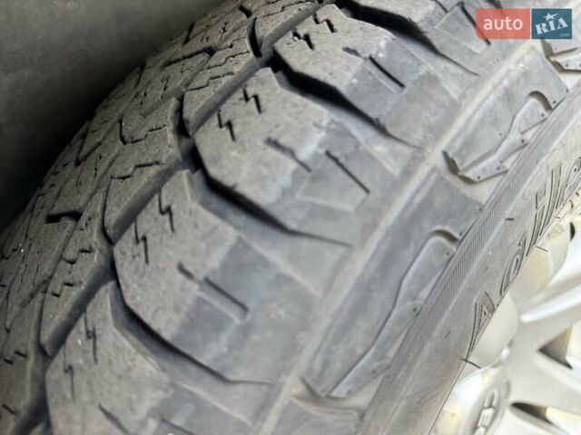 Серый ЗХ GS, объемом двигателя 2.24 л и пробегом 240 тыс. км за 2000 $, фото 7 на Automoto.ua