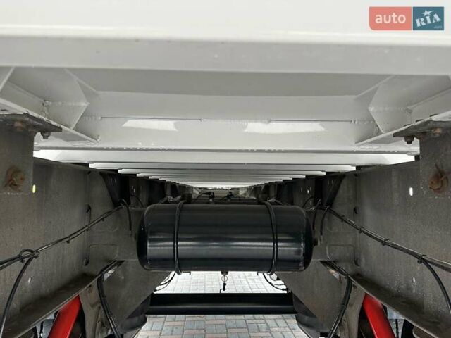 Белый Заслав D 653, объемом двигателя 0 л и пробегом 100 тыс. км за 43188 $, фото 28 на Automoto.ua