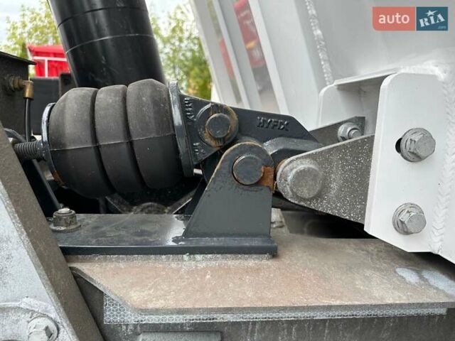 Белый Заслав D 653, объемом двигателя 0 л и пробегом 100 тыс. км за 43188 $, фото 8 на Automoto.ua