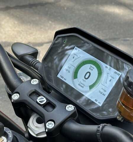 Красный Зеро SR/F, объемом двигателя 0 л и пробегом 2 тыс. км за 15000 $, фото 13 на Automoto.ua