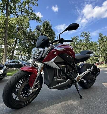 Красный Зеро SR/F, объемом двигателя 0 л и пробегом 2 тыс. км за 15000 $, фото 8 на Automoto.ua