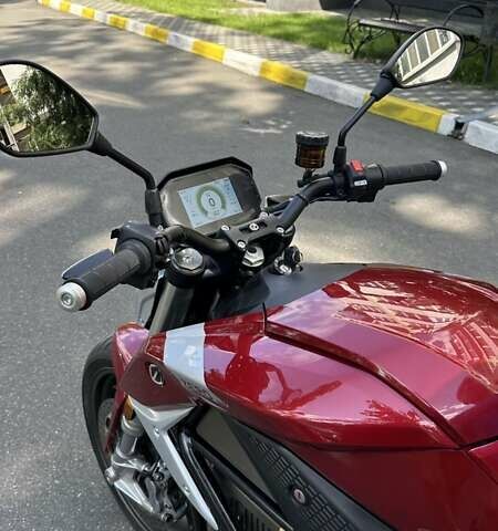 Красный Зеро SR/F, объемом двигателя 0 л и пробегом 2 тыс. км за 15000 $, фото 4 на Automoto.ua