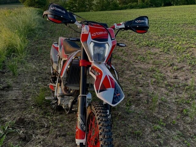 Зонгшен Другая, объемом двигателя 0.3 л и пробегом 0 тыс. км за 2041 $, фото 4 на Automoto.ua