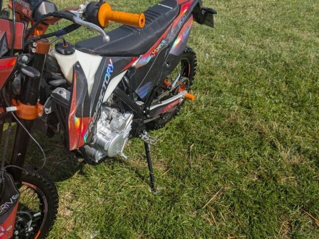 Зонгшен Profactory 300, объемом двигателя 0.3 л и пробегом 0 тыс. км за 1941 $, фото 5 на Automoto.ua