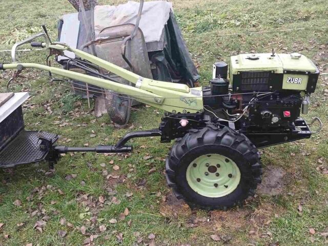 Зелений Зубр 8, об'ємом двигуна 0.6 л та пробігом 120 тис. км за 1088 $, фото 3 на Automoto.ua