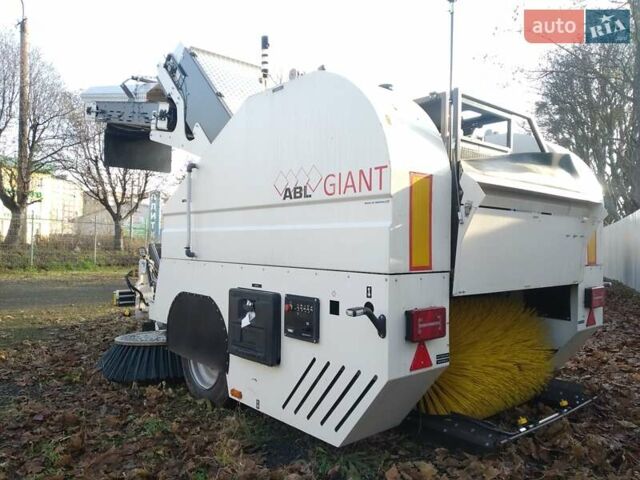 Білий ABL Giant, об'ємом двигуна 0 л та пробігом 1 тис. км за 99000 $, фото 1 на Automoto.ua