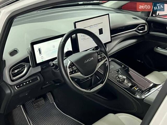 Белый AION V, объемом двигателя 0 л и пробегом 39 тыс. км за 22000 $, фото 8 на Automoto.ua
