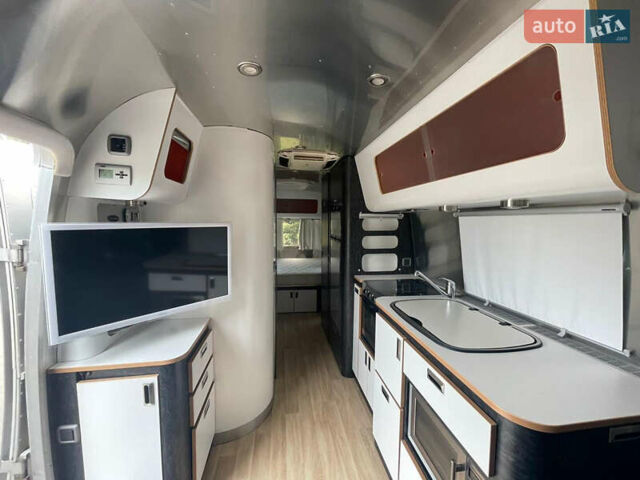 Сірий Airstream International, об'ємом двигуна 0 л та пробігом 1 тис. км за 69000 $, фото 5 на Automoto.ua