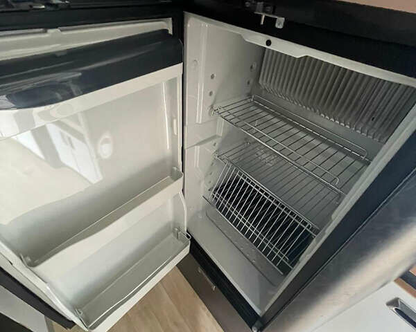 Сірий Airstream International, об'ємом двигуна 0 л та пробігом 1 тис. км за 69000 $, фото 10 на Automoto.ua