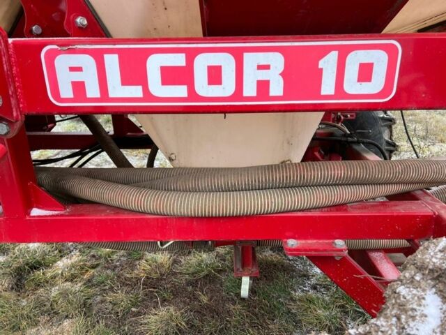 Красный Alcor 10, объемом двигателя 0 л и пробегом 0 тыс. км за 17995 $, фото 5 на Automoto.ua