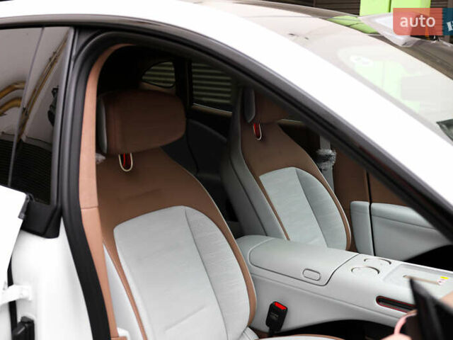 Белый Avatr 07, объемом двигателя 0 л и пробегом 1 тыс. км за 47900 $, фото 4 на Automoto.ua