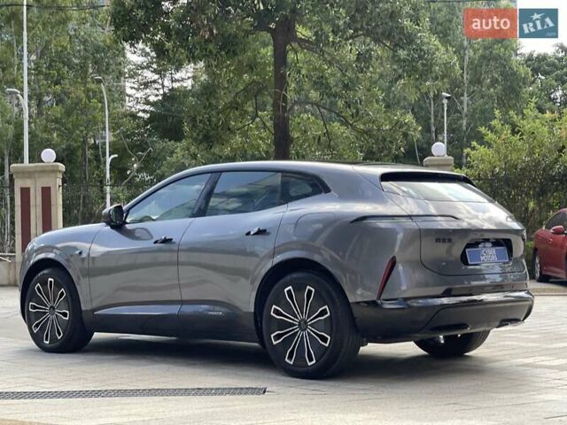 Серый Avatr 07, объемом двигателя 1.5 л и пробегом 17 тыс. км за 42300 $, фото 2 на Automoto.ua