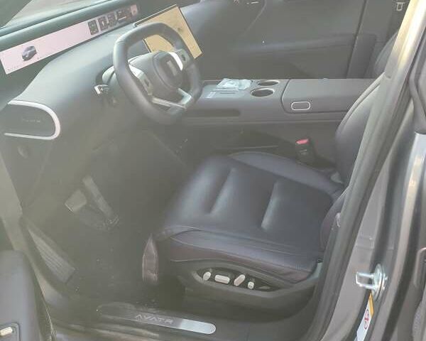 Серый Avatr 07, объемом двигателя 0 л и пробегом 15 тыс. км за 37500 $, фото 8 на Automoto.ua