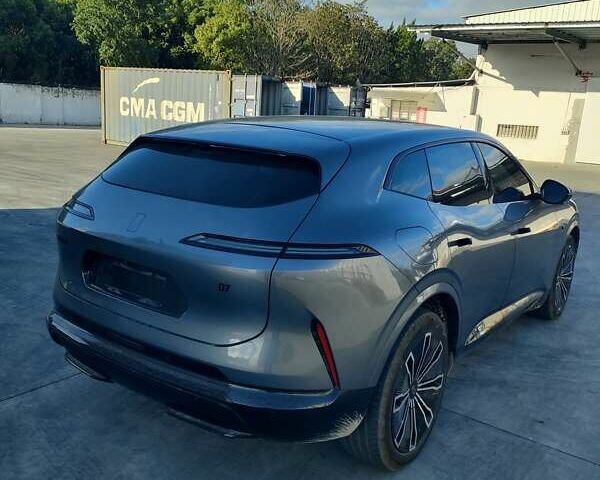 Серый Avatr 07, объемом двигателя 0 л и пробегом 15 тыс. км за 37500 $, фото 4 на Automoto.ua